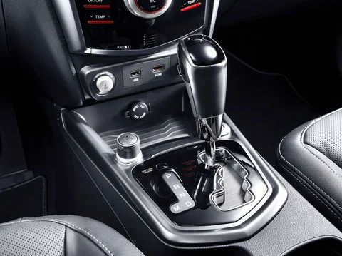 SsangYong XLV 1.6 Crystal 2WD 2016 view 12