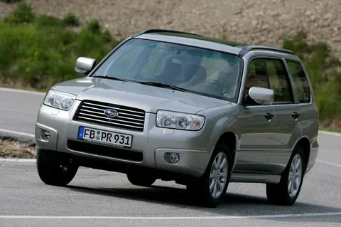 Subaru Forester 2.5 XT AWD Executive 2005 view 4