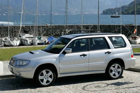 Subaru Forester 2.5 XT AWD Executive 2005 view 6