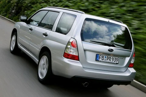 Subaru Forester 2.5 XT AWD Executive 2005 view 9