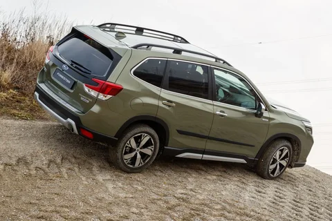 Subaru Forester 2.0i e-BOXER Sport 2021 view 3