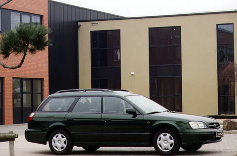 Subaru Legacy Touring Wagon 2.0 LX AWD 1998 view 4