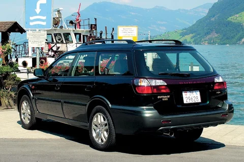 Subaru Legacy Outback 2.5 AWD 2002 view 4