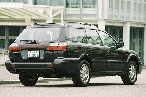 Subaru Legacy Outback 2.5 AWD 2002 view 5