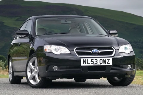 Subaru Legacy 3.0R Executive Pack 2004 view 3