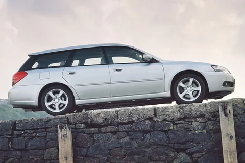Subaru Legacy Touring Wagon 3.0R Executive Pack 2004 view 3