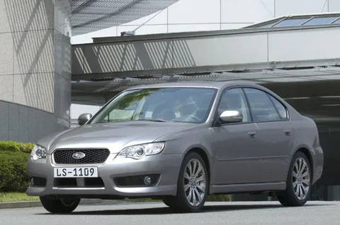 Subaru Legacy 2.0D Executive 2009 view 4