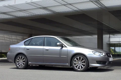 Subaru Legacy 2.0D Executive 2009 view 5
