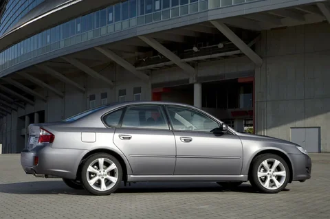 Subaru Legacy 2.0D Executive 2009 view 8