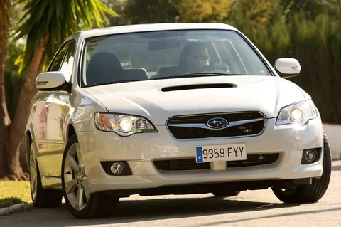 Subaru Legacy 2.0D Executive 2009 view 10