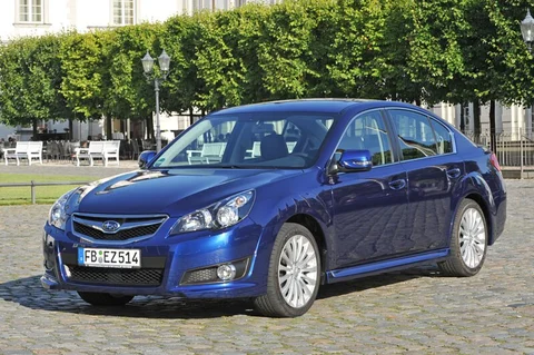 Subaru Legacy 2.0D Executive 2009 view 12