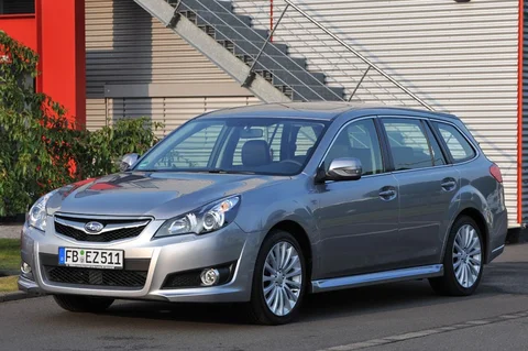 Subaru Legacy Touring Wagon 2.0D Executive 2009 view 2