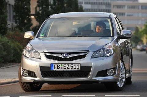 Subaru Legacy Touring Wagon 2.0D Executive 2009 view 4
