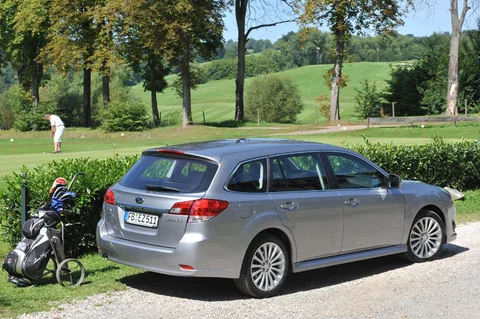 Subaru Legacy Touring Wagon 2.0D Executive 2009 view 6