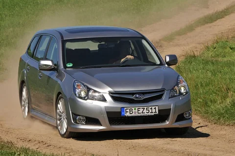 Subaru Legacy Touring Wagon 2.0D Executive 2009 view 8