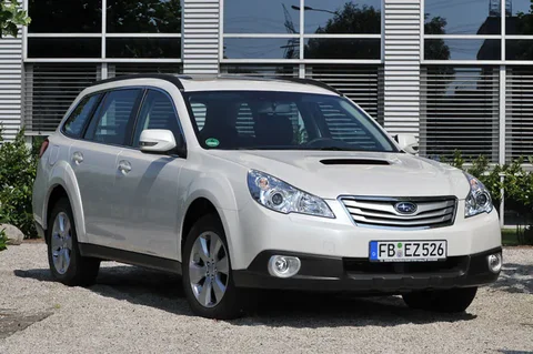 Subaru Outback 2.5i Luxury 2009 view 9