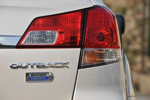 Subaru Outback 2.5i Luxury 2009 view 11
