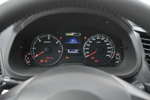 Subaru Outback 2.0D Luxury 2013 view 10