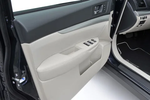 Subaru Outback 2.0D Luxury 2013 view 11