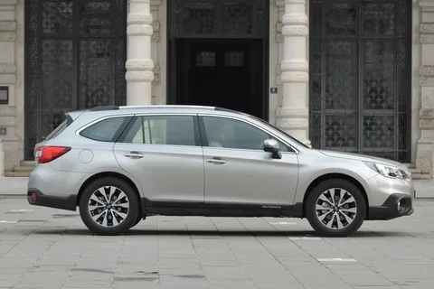 Subaru Outback 2.5i Comfort 2015 view 9