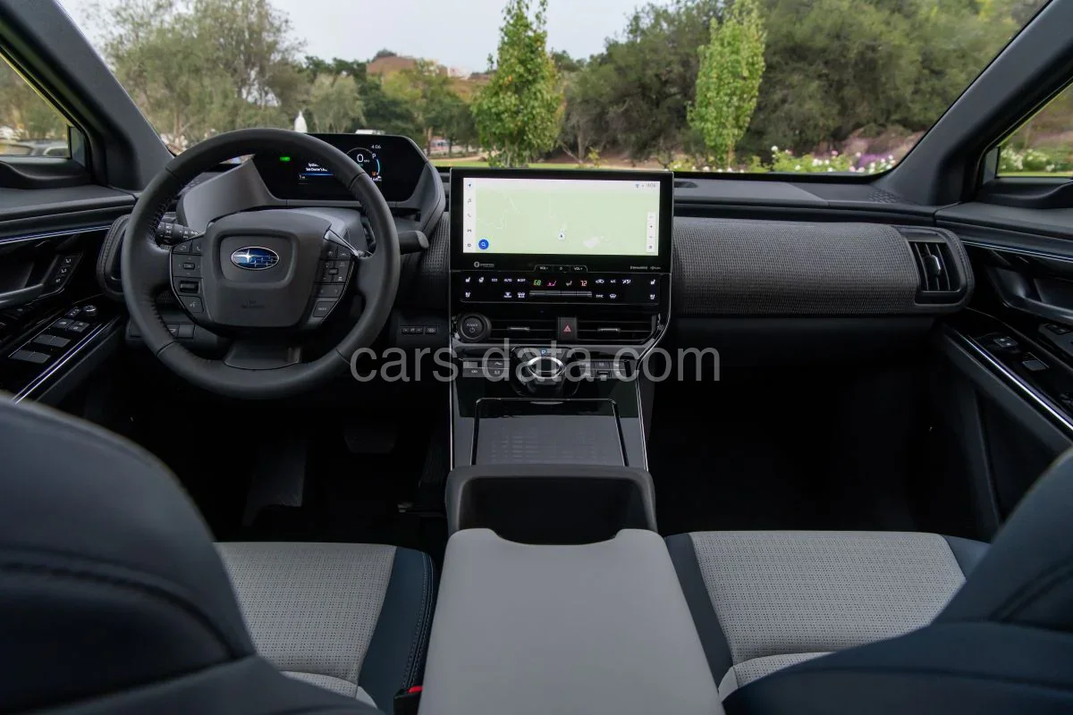 Subaru Solterra Two-Tone Package 2022 front view