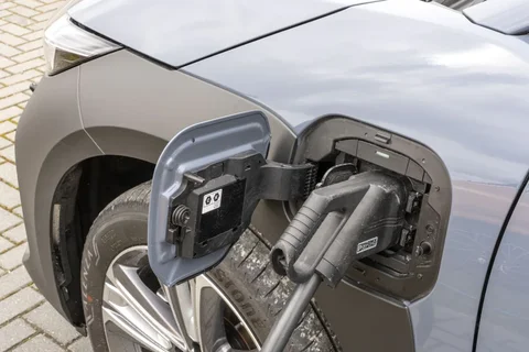 Subaru Solterra Two-Tone Package 2022 view 3