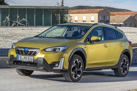 Subaru XV 2.0i e-BOXER Luxury 2022 view 3