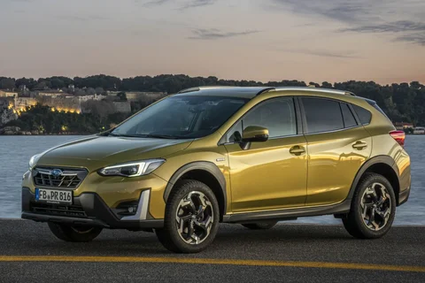 Subaru XV 2.0i e-BOXER Luxury 2022 view 8
