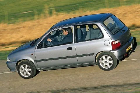 Suzuki Alto 1.0 GA 2000 view 2