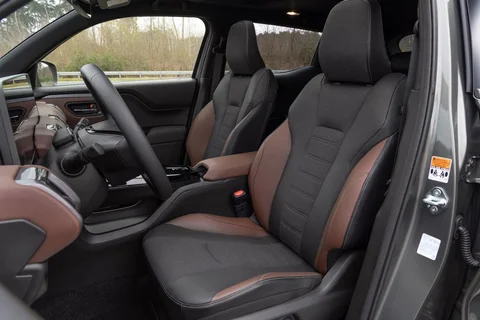 Suzuki e Vitara 61kWh Select AllGrip-e 2025 view 4
