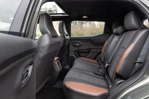 Suzuki e Vitara 61kWh Select AllGrip-e 2025 view 6