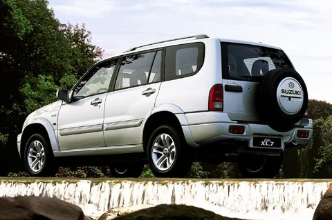 Suzuki Grand Vitara XL-7 2.7 V6 2004 view 2