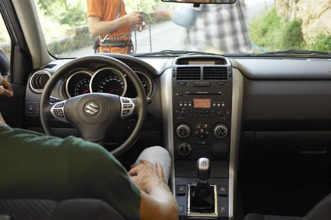 Suzuki Grand Vitara XL-7 2.7 V6 2004 view 5