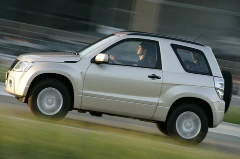 Suzuki Grand Vitara 1.6 Base 2008 view 3