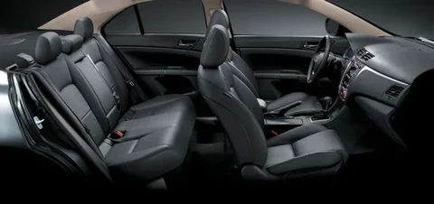 Suzuki Kizashi 2.4 Sport 2010 view 7