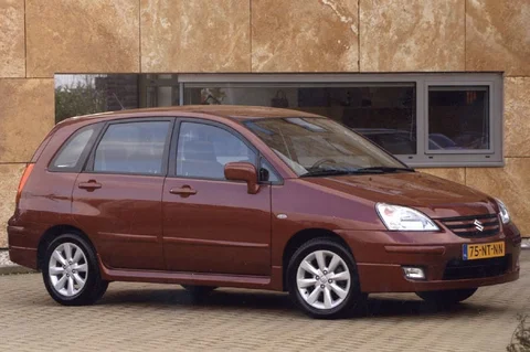 Suzuki Liana 1.6 GLS 2004 view 5