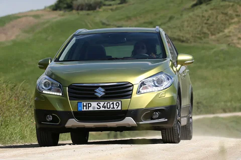 Suzuki S-Cross 1.6 Base 2013 view 7
