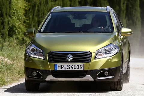 Suzuki S-Cross 1.6 Base 2013 view 8