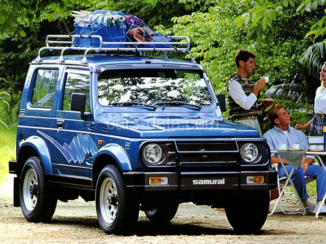 Suzuki Samurai Metal Top De Luxe 1992 front view
