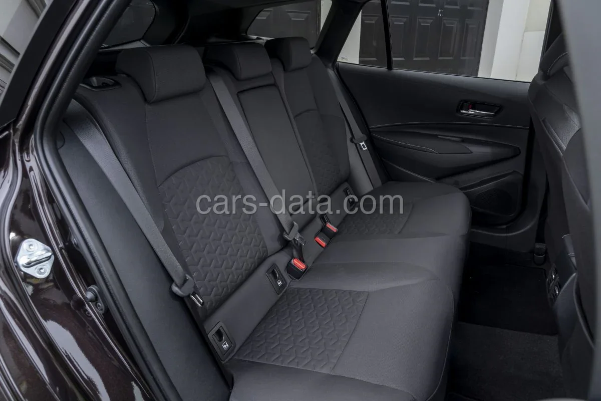 Suzuki Swace 1.8 Hybrid Select 2021 front view