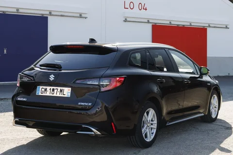 Suzuki Swace 1.8 Hybrid Select 2023 view 4