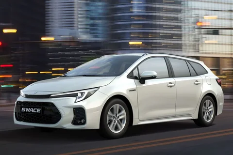 Suzuki Swace 1.8 Hybrid Select 2023 view 6