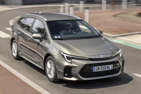 Suzuki Swace 1.8 Hybrid Select 2023 view 8