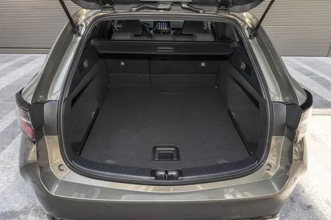 Suzuki Swace 1.8 Hybrid Select 2023 view 10