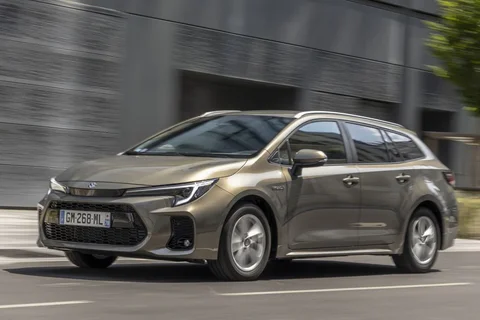 Suzuki Swace 1.8 Hybrid Select 2023 view 12