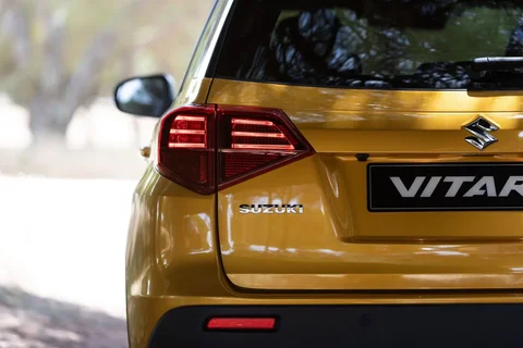 Suzuki Vitara 1.5 Hybrid Select 2022 view 12