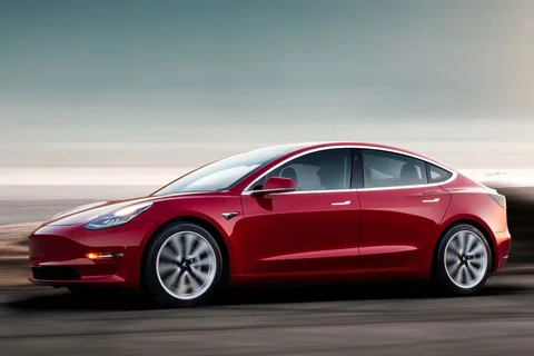 Tesla Model 3 Performance AWD 2019 view 3