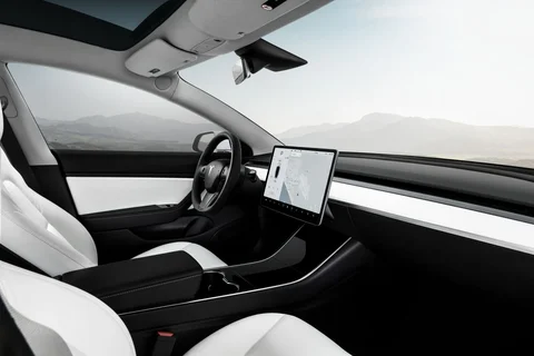 Tesla Model 3 Performance AWD 2019 view 8