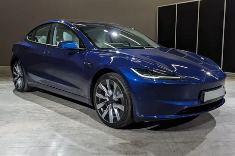 Tesla Model 3 RWD 2025 view 3
