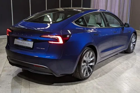 Tesla Model 3 RWD 2025 view 4